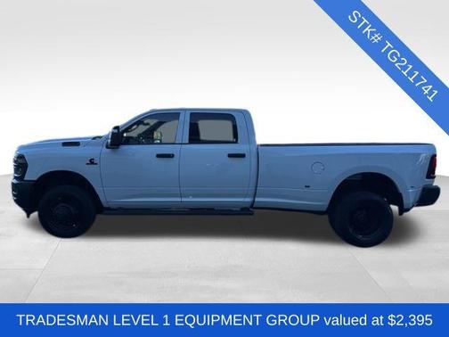 2026 RAM 3500 Tradesman Crew Cab 4x4 8' Box