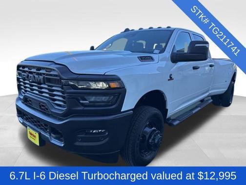 2026 RAM 3500 Tradesman Crew Cab 4x4 8' Box