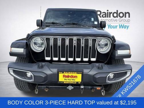 Black Clearcoat 2019 Jeep Wrangler Unlimited Sahara
