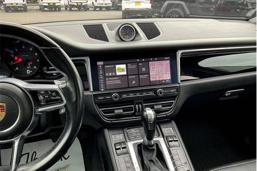2020 Porsche Macan Base