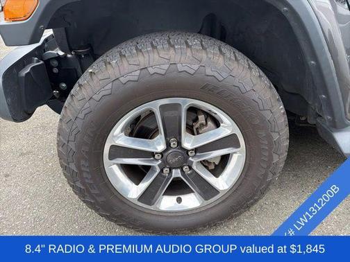 Granite Crystal Metallic Clearcoat 2020 Jeep Wrangler Unlimited Sahara