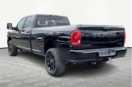 2025 RAM 2500 Laramie Crew Cab 4x4 8' Box