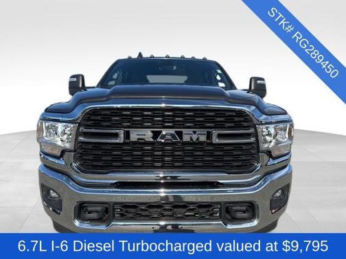 2024 RAM 3500 Big Horn Crew Cab 4x4 8' Box