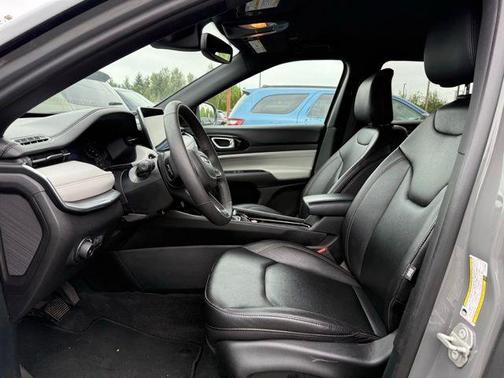 Sting-Gray Clearcoat 2024 Jeep Compass Limited