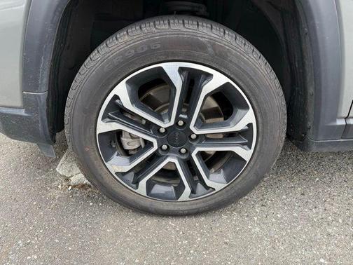 Sting-Gray Clearcoat 2024 Jeep Compass Limited