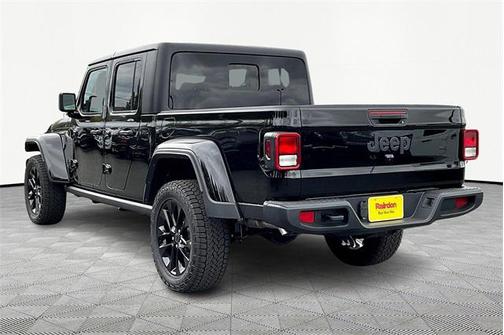2025 Jeep Gladiator Nighthawk