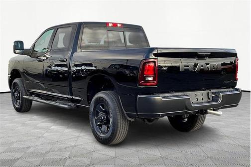 2025 RAM 2500 Tradesman Crew Cab 4x4 6'4' Box