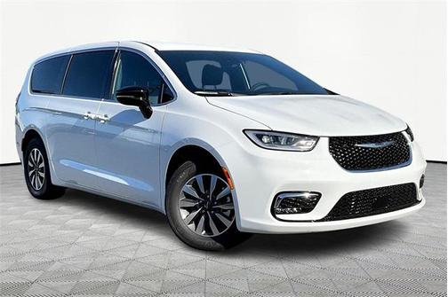 2025 Chrysler Pacifica Hybrid Select