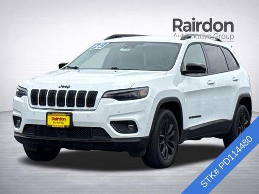 Bright White Clearcoat 2023 Jeep Cherokee Altitude