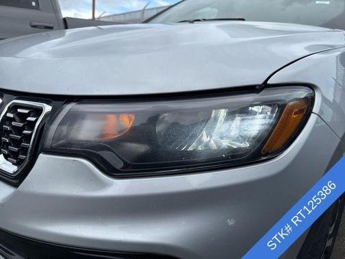 Silver Zynith Metallic Clearcoat 2024 Jeep Compass Limited