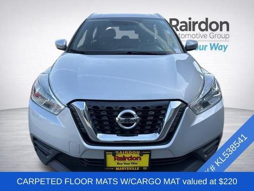 Brilliant Silver Metallic 2019 Nissan Kicks SV