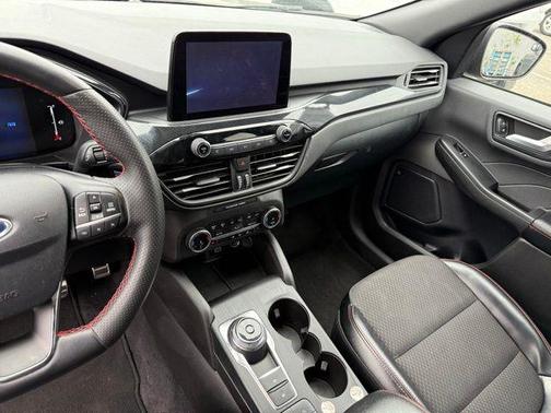 AGATE BLACK METALLIC 2024 Ford Escape ST-Line