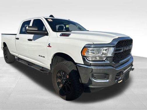 2019 RAM 3500 Tradesman Crew Cab 4x4 8' Box