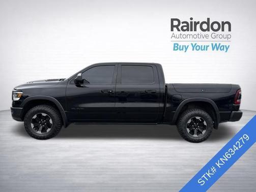Diamond Black Crystal Pearl 2019 RAM 1500 Rebel