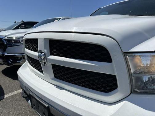 2017 RAM 1500 SLT
