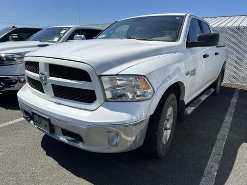 2017 RAM 1500 SLT