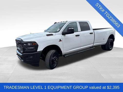 2026 RAM 3500 Tradesman Crew Cab 4x4 8' Box