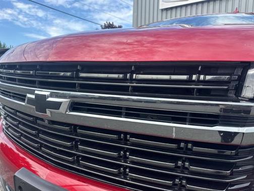 2022 Chevrolet Tahoe 4WD RST