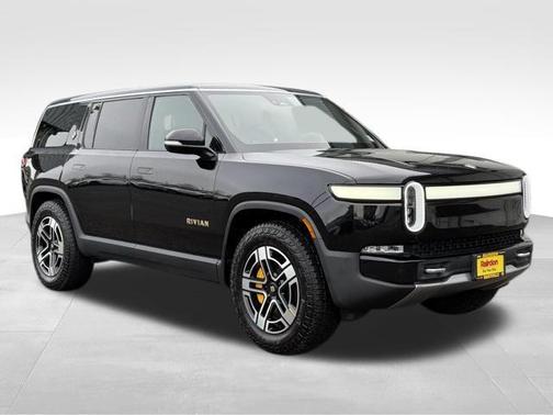 2023 Rivian R1S Adventure