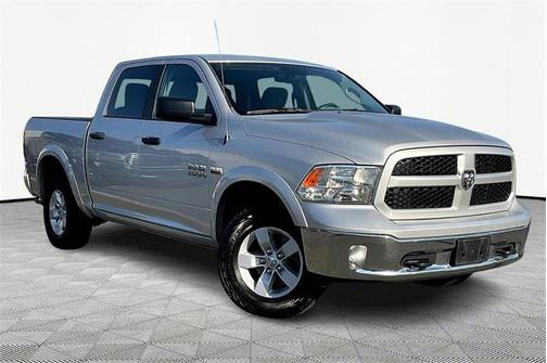 2017 RAM 1500 SLT