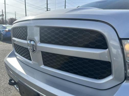 2017 RAM 1500 SLT