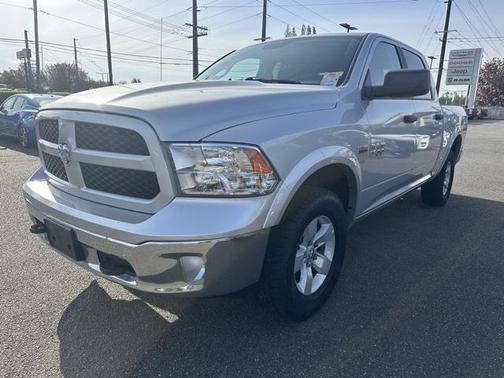 2017 RAM 1500 SLT