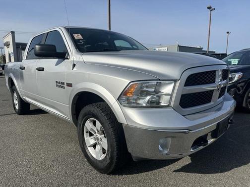 2017 RAM 1500 SLT
