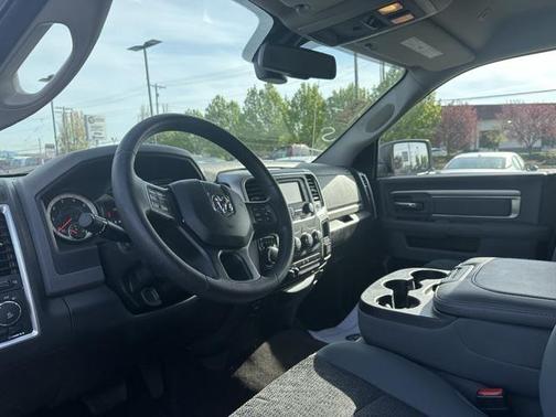 2017 RAM 1500 SLT