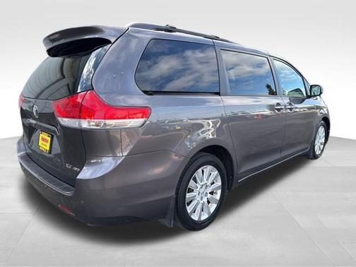 2014 Toyota Sienna XLE