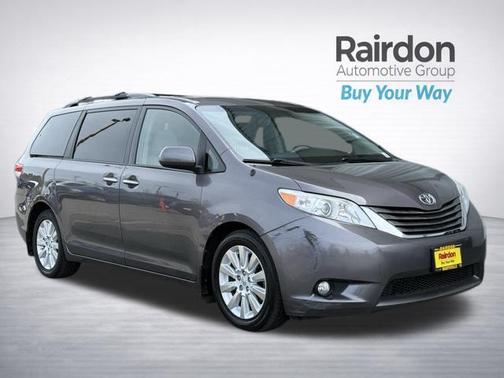 2014 Toyota Sienna XLE