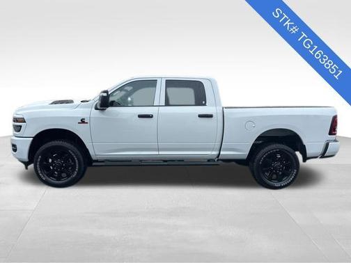 2026 RAM 2500 Tradesman Crew Cab 4x4 6'4' Box