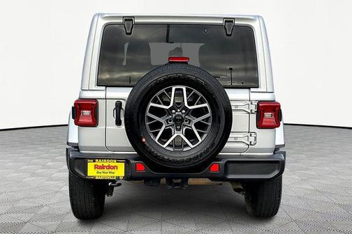 2024 Jeep Wrangler 4-Door Sahara 4x4