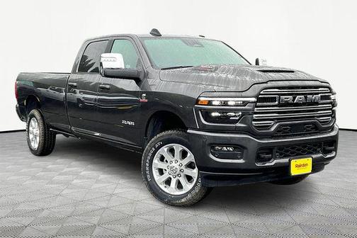 2025 RAM 3500 Laramie Crew Cab 4x4 8' Box