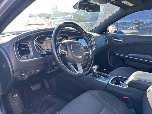 2017 Dodge Charger SXT