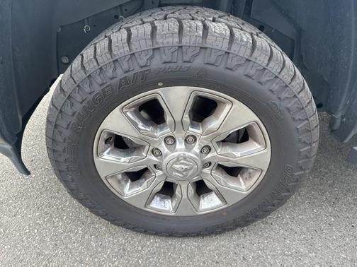 2022 RAM 2500 Tradesman Crew Cab 4x4 6'4' Box