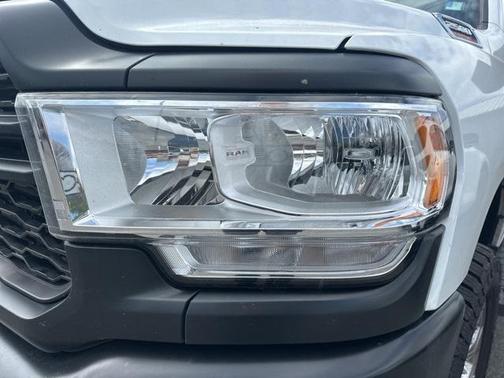 2022 RAM 2500 Tradesman Crew Cab 4x4 6'4' Box
