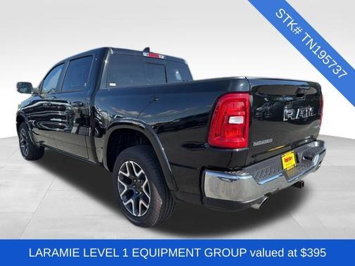 Diamond Black Crystal Pearlcoat 2026 RAM 1500 Laramie