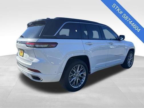 2025 Jeep Grand Cherokee Summit