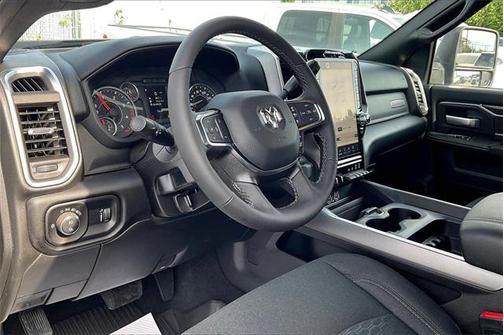 2025 RAM 2500 Big Horn Crew Cab 4x4 6'4' Box