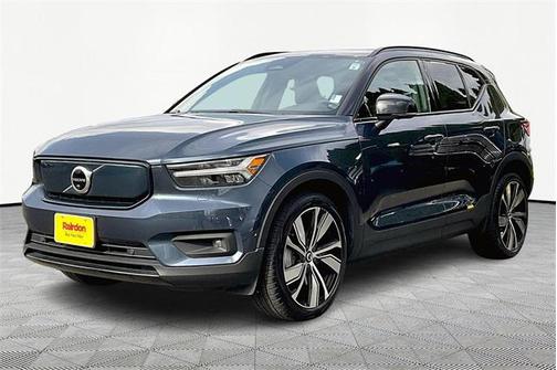 2022 Volvo XC40 Recharge Pure Electric P8 Twin Ultimate