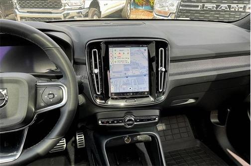 2022 Volvo XC40 Recharge Pure Electric P8 Twin Ultimate