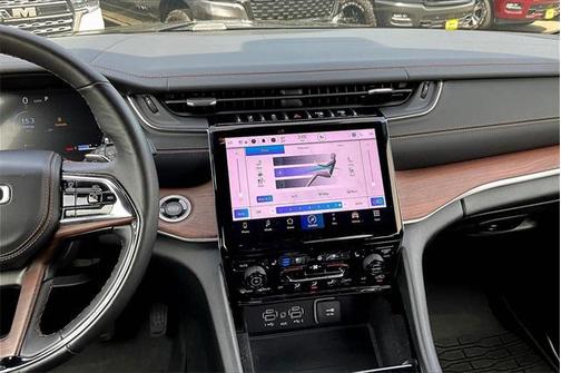 2022 Jeep Grand Cherokee L Summit