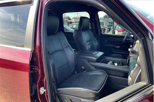 2019 RAM 2500 Limited Crew Cab 4x4 6'4' Box