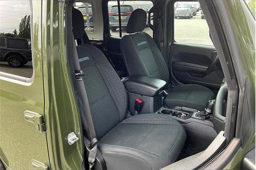 2021 Jeep Wrangler Unlimited Islander 4x4