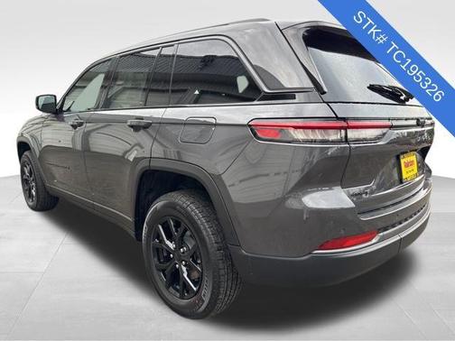 2026 Jeep Grand Cherokee Altitude