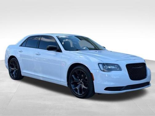 2021 Chrysler 300 Touring