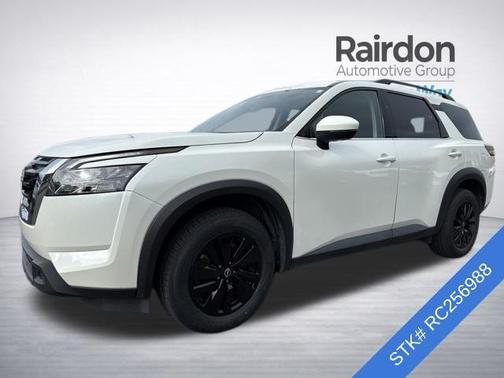 Pearl White Tricoat 2024 Nissan Pathfinder SV FWD