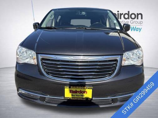 Granite Crystal Metallic Clearcoat 2016 Chrysler Town & Country Touring
