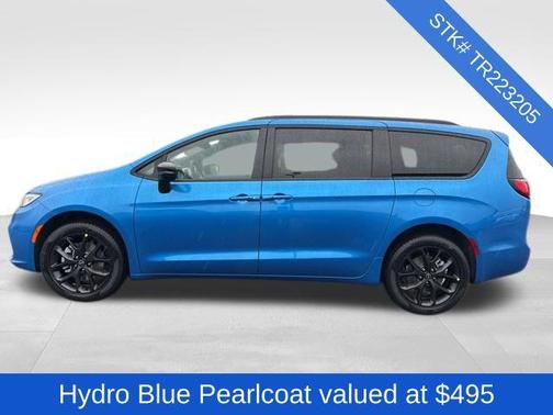 2026 Chrysler Pacifica L