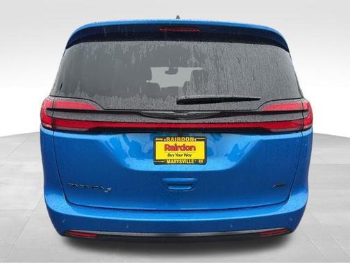 2026 Chrysler Pacifica L